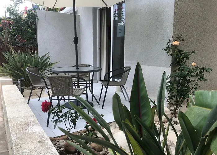 Town House, Ilios Ii, Kato *